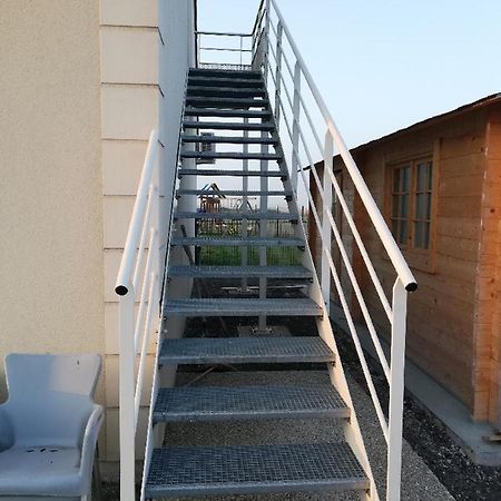 Giremoutiers Les Fermiers Bed & Breakfast エクステリア 写真
