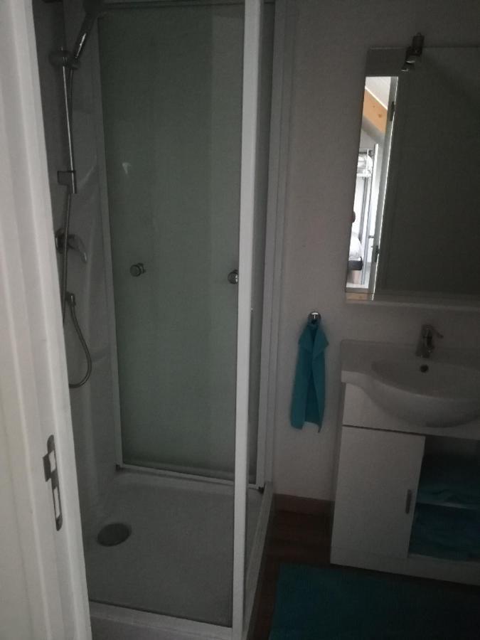 Giremoutiers Les Fermiers Bed & Breakfast エクステリア 写真